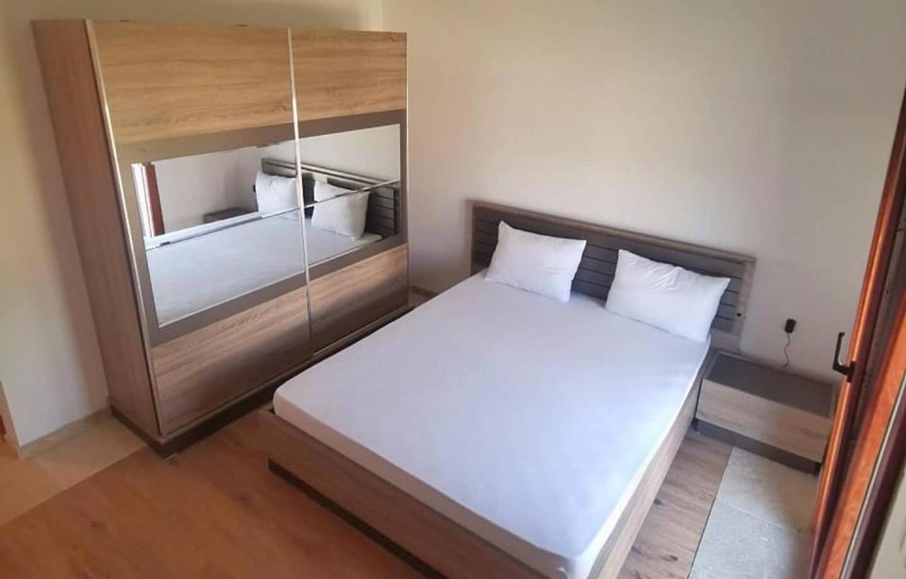 New Luxury Apartments Бар Экстерьер фото