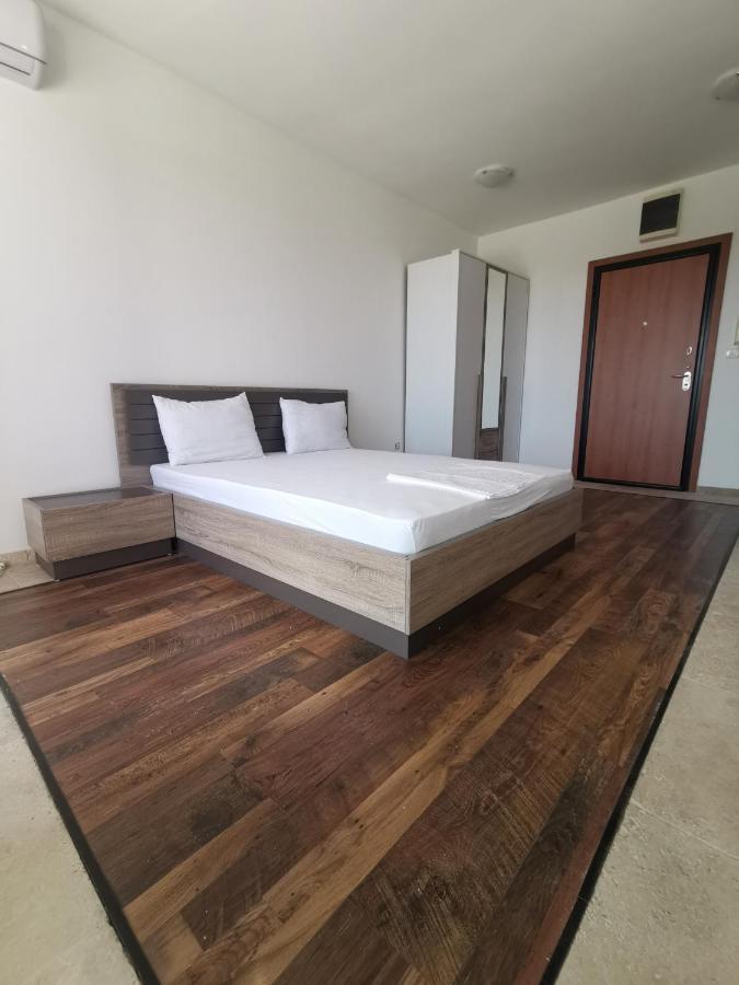 New Luxury Apartments Бар Экстерьер фото