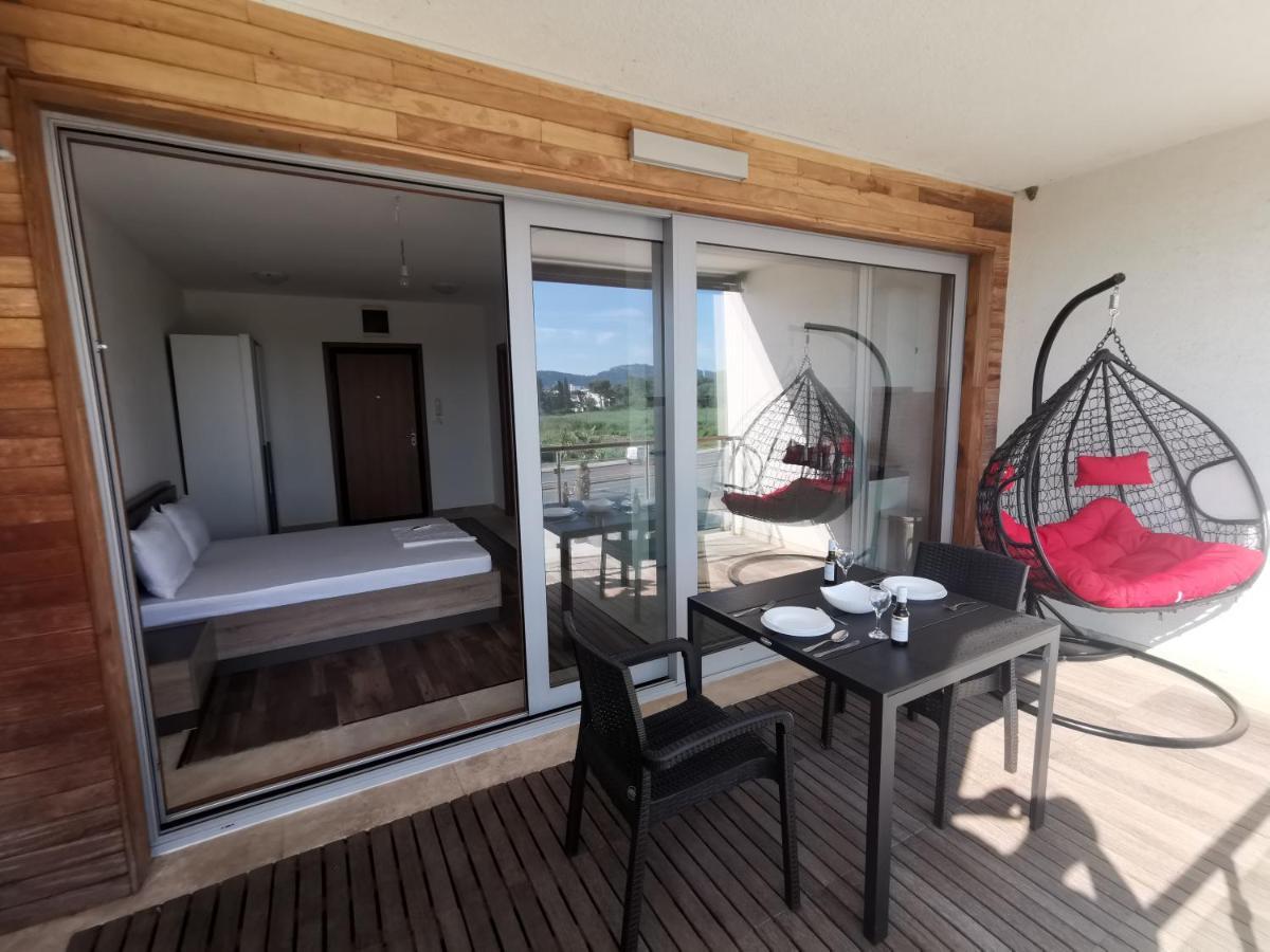 New Luxury Apartments Бар Экстерьер фото